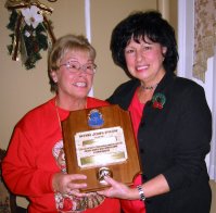 Vivian Reid receives Melvin Jones Fellowship
